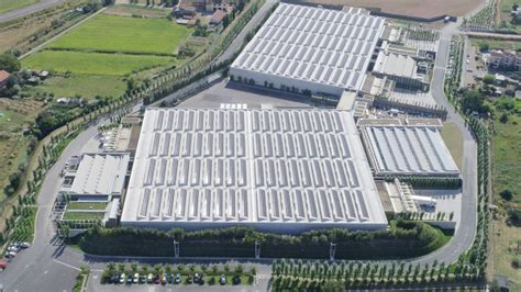 Prada, in Valdarno il maxi centro logistico green è vicino al 